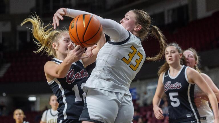 Photo Gallery: 4A District Three girls basketball