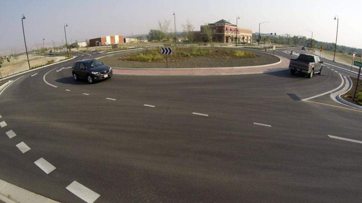0827 roundabout01