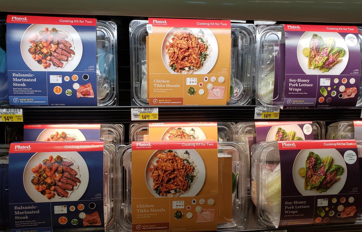 Plated meal kits provide servings for two adults. Included are meats, precut vegetables, sauces and other ingredients, plus recipes. They’re priced at $15 at Albertsons Broadway Avenue store in Boise and at Albertsons Market Street on East Fairview Avenue in Meridian.