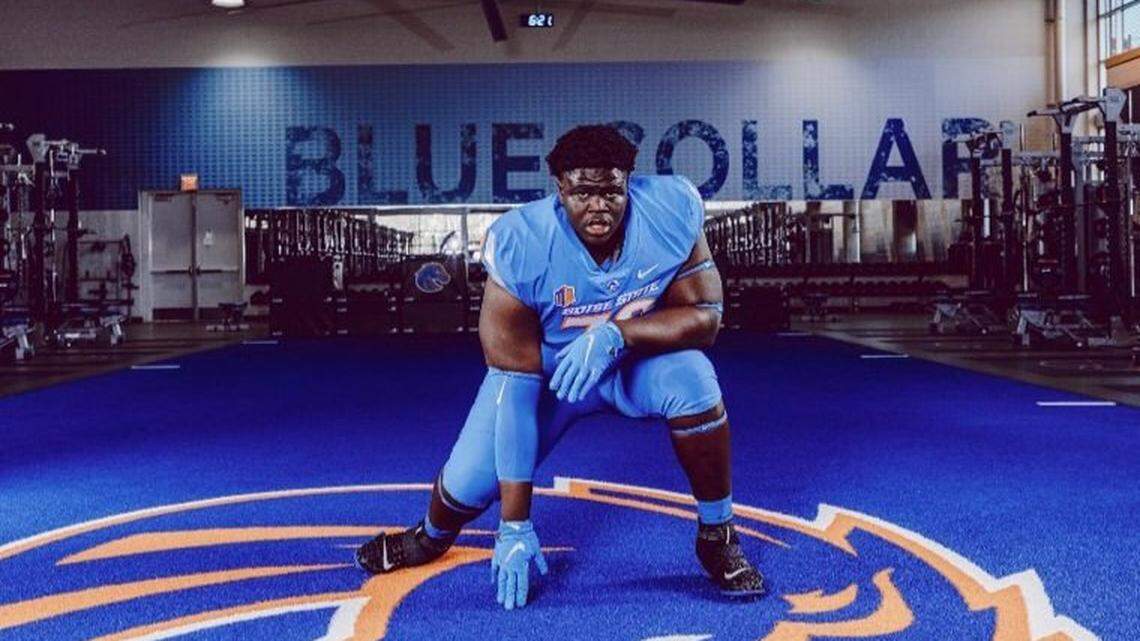 Former El Camino College offensive lineman Oluwafunto Akinshilo visited Boise State on March 31.