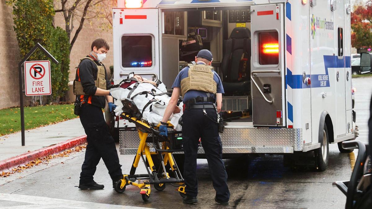 UPDATE: 2 dead, 4 injured in Boise mall shooting; suspect wounded, in custody