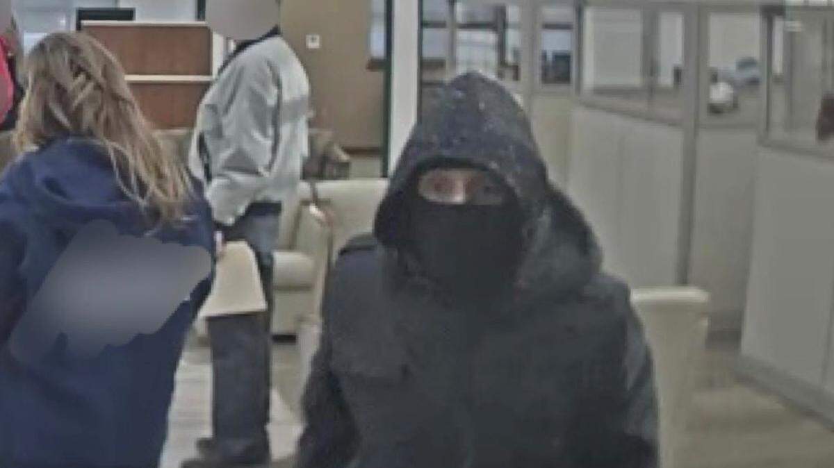 The suspect’s face was almost entirely covered.