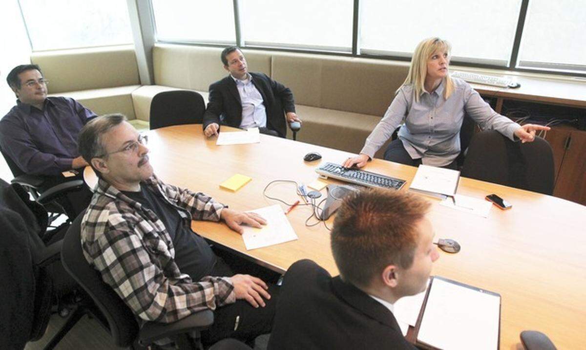Kount Vice President of Human Resources Kate Lenz leads a new-employee orientation in May 2013 at the company's office on the Boise River Greenbelt. Kount, whose software helps companies fight online fraud, had 45 employees then. Kount was one of two divisions of Keynetics, which in recent years had been the highest-ranked tech company in the Idaho Statesman’s annual Private 75 listing of top ­privately held Idaho businesses. Keynetics’ other division is ClickBank, a secure retail outlet for digital product vendors.