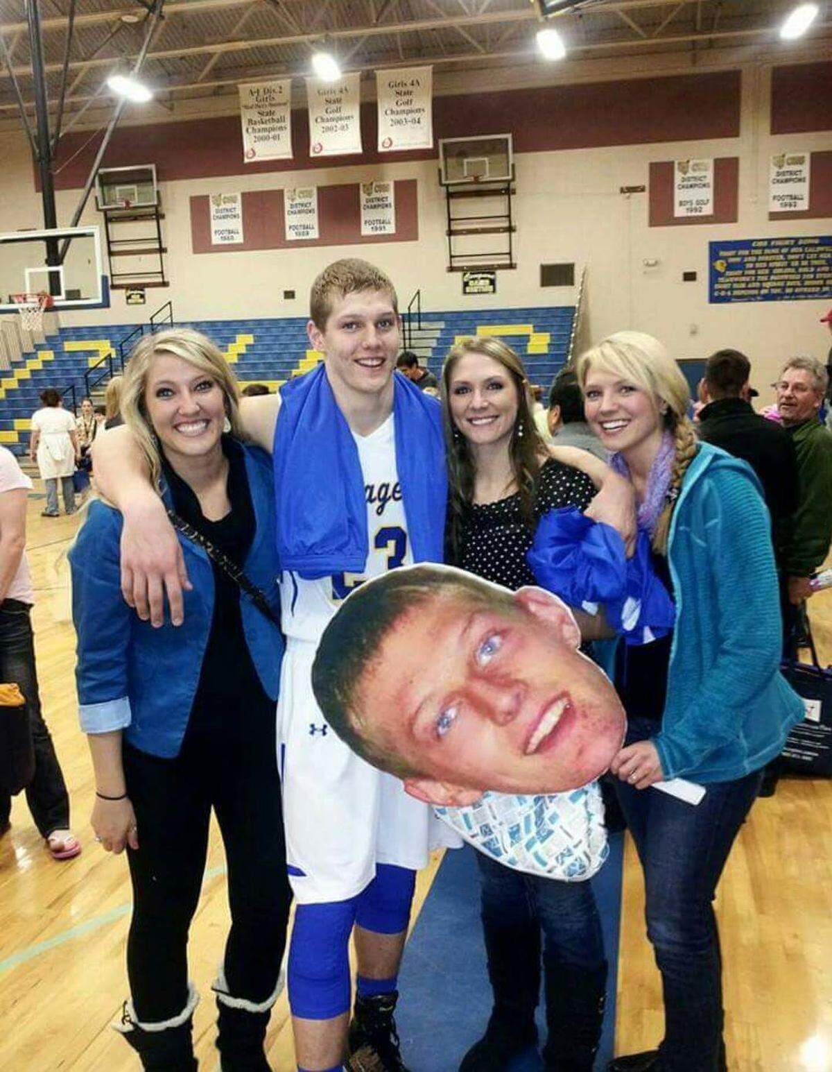 Former Boise State linebacker Leighton Vander Esch always had a cheering section when playing for Salmon River High. He's joined by sisters Morgon, Christon and Shannon, left to right, in this photo.