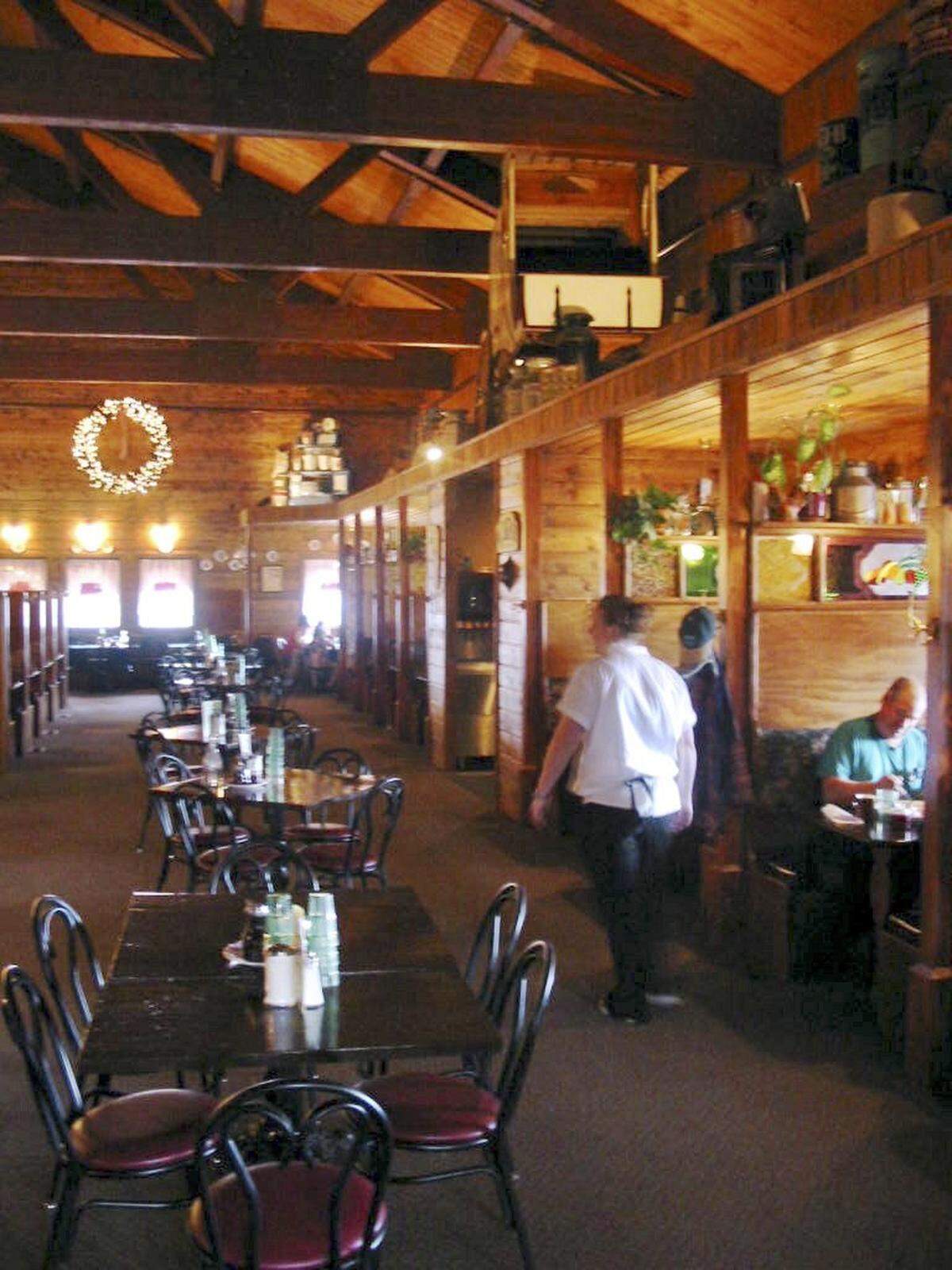 The mountain-lodge feel inside The Pancake House helped make it a popular attraction.