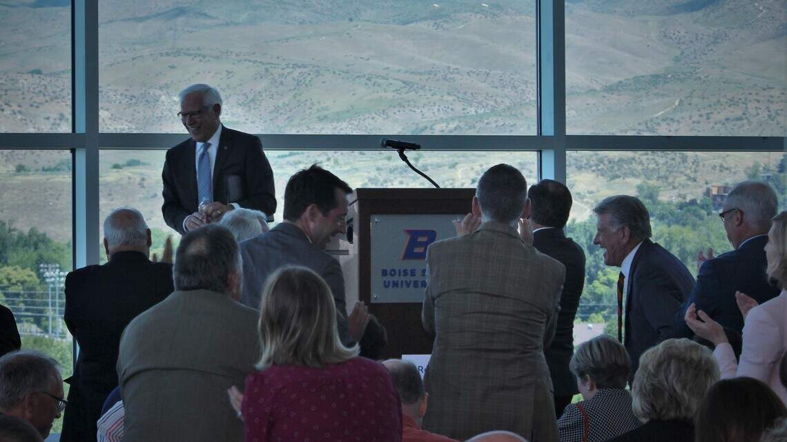 Boise State-Apple U? Facebook sports? Bob Kustra still has bold ideas as retirement nears