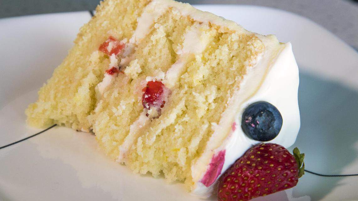 A wedding guest who left a Virginia ceremony with the top tier of the wedding cake ended up with cake all over her car after getting into a police chase, deputies say.