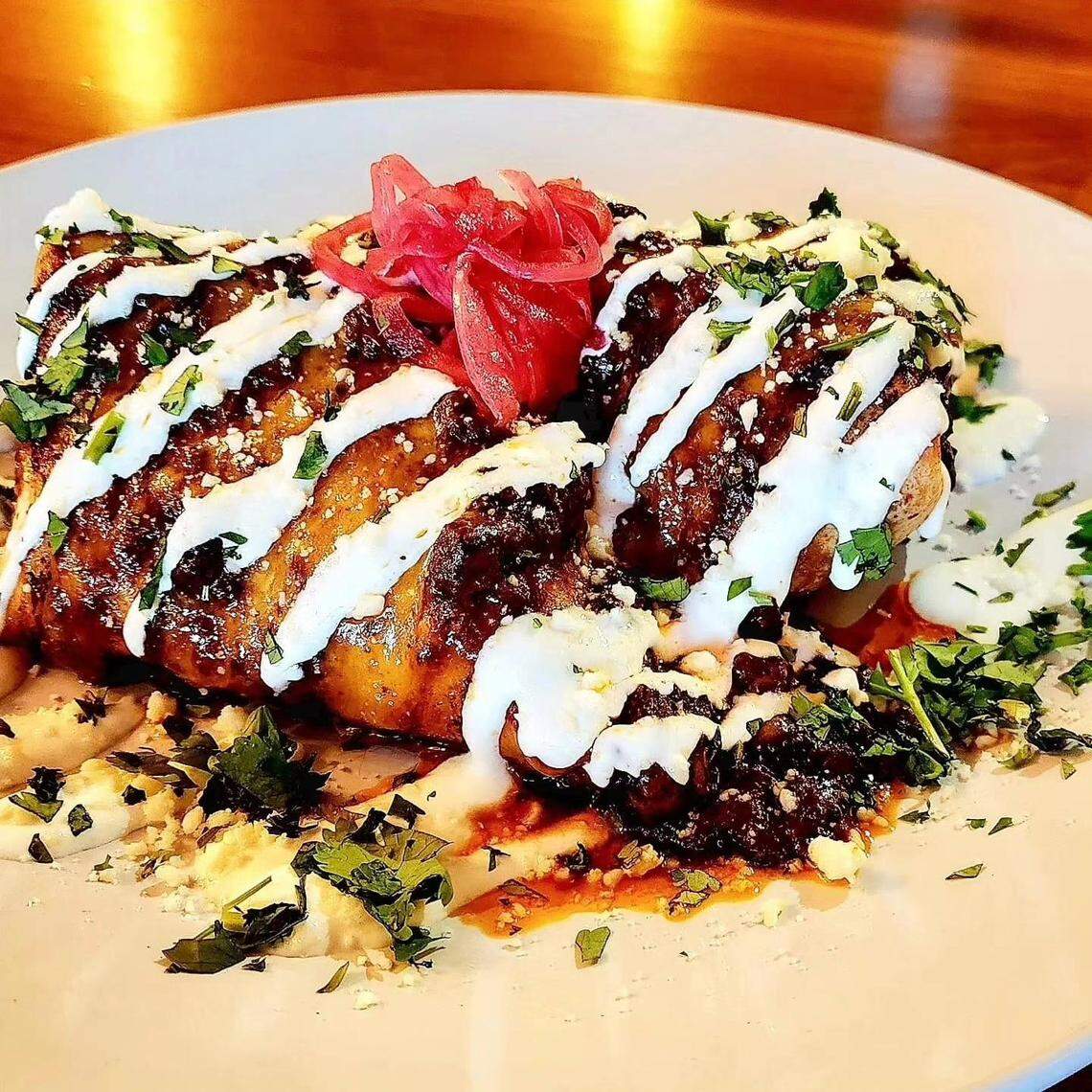 The food at Izzy’s Comfort Kitchen earned rave reviews. “If I could give 6 stars I would,” wrote a Yelp reviewer.