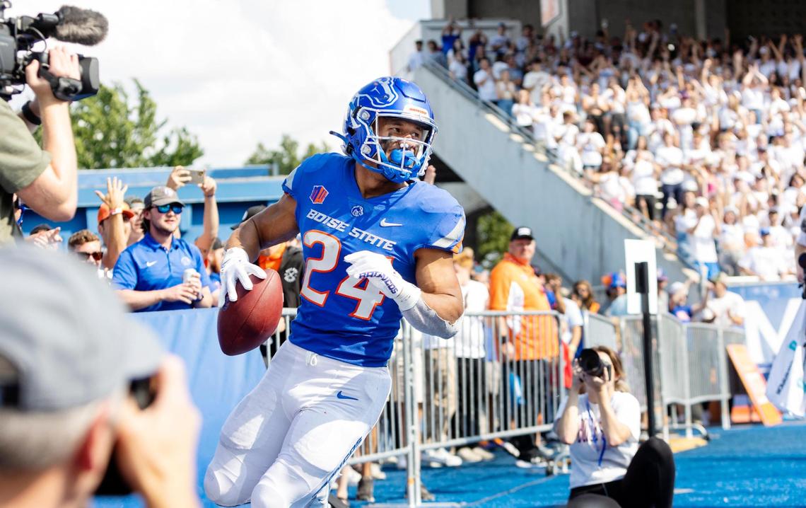 Boise State running back George Holani scores a touchdown in the second quarter against UT-Martin on Saturday at Albertsons Stadium.