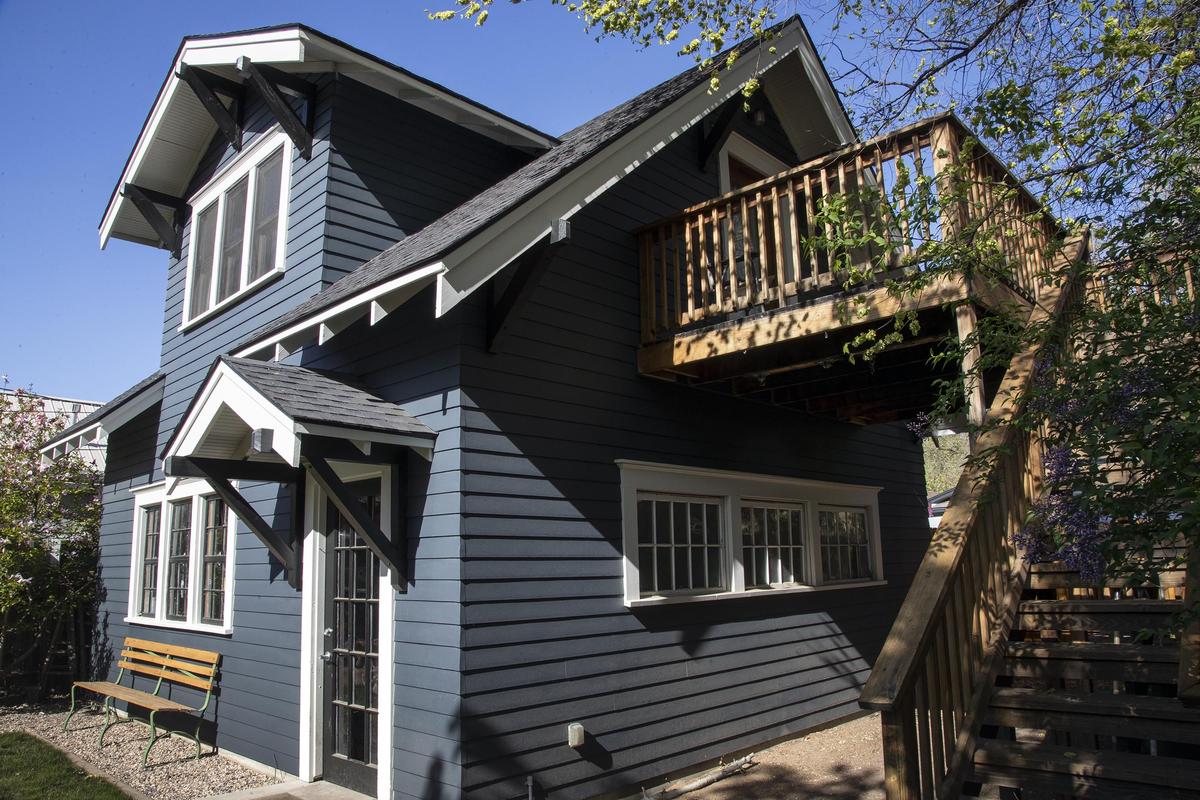 This accessory dwelling unit has a living space on the second floor above an external garage. It is fitted with plumbing, a bed and a small kitchen. The owners are reluctant to offer it up as a rental unit because of already congested parking in Boise’s North End, but a plan by the city of Boise would ease restrictions on such properties.
