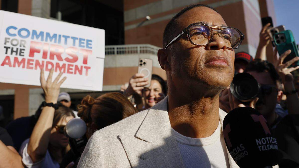 LOS ANGELES, CALIFORNIA - JANUARY 30: Journalist Don Lemon looks on after issuing a statement to media outside federal court on January 30, 2026 in Los Angeles, California. Lemon was arrested in Beverly Hills in connection to a protest he had covered at a Minnesota church. He was released without bail and is scheduled to appear in federal court in Minneapolis on February 9th. (Photo by Mario Tama/Getty Images)