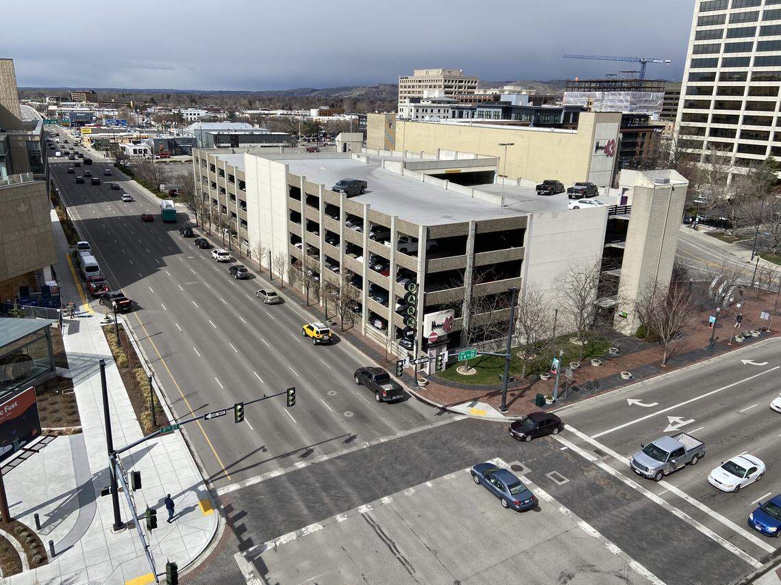 Drivers were still out at the busy intersection of Ninth and Front streets on Wednesday afternoon in Downtown.
