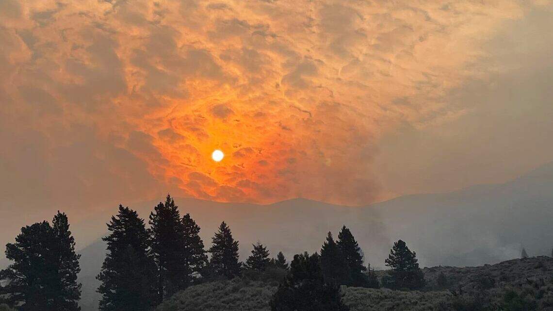 Bad weather expected to delay Deer Fire containment until Monday, Forest Service says