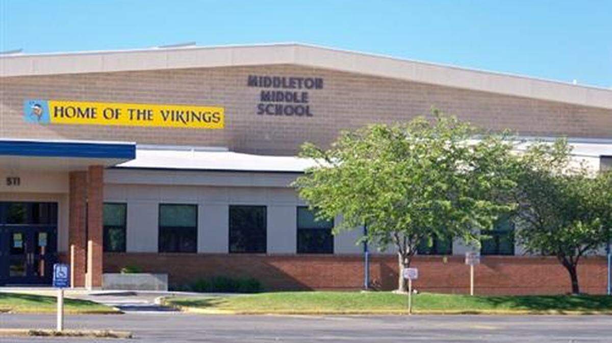 Voters in the Middleton school district Tuesday rejected a bond measure to pay for a new elementary school.