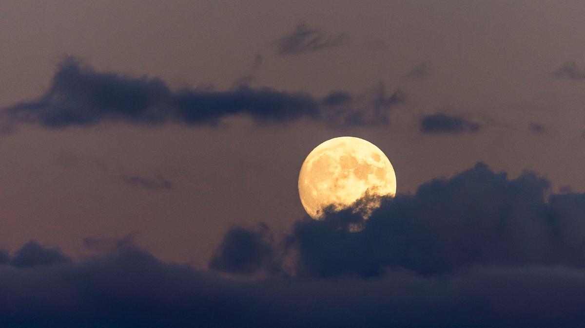 A bright pre-Halloween moon rises over Boise last Friday.