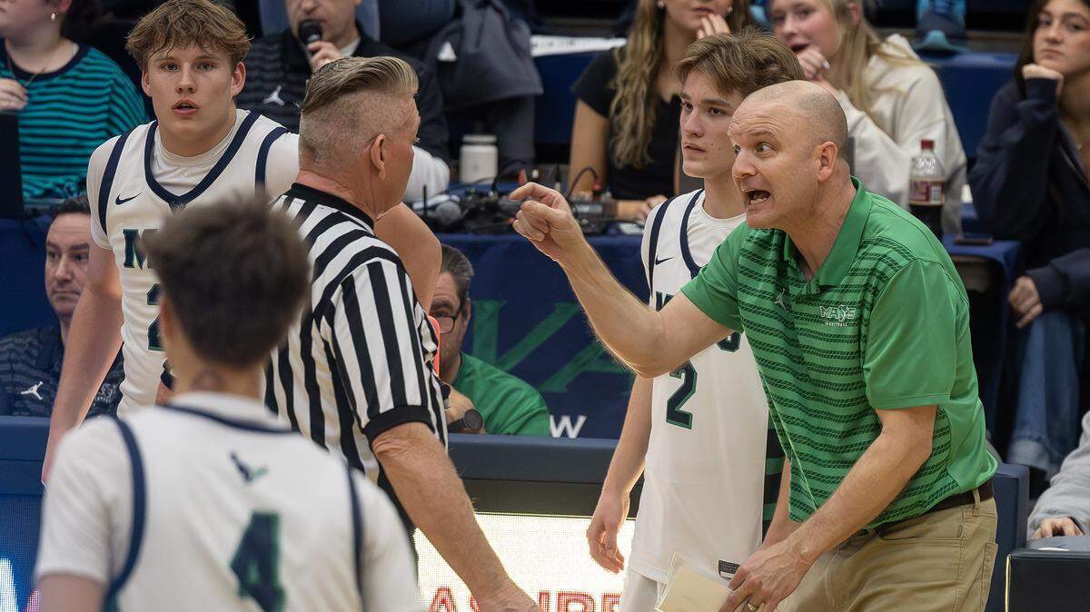 Mountain View varsity boys basketball coach Jon Nettleton coaches during their game at home against Eagle, Friday, Jan. 30, 2026. Nettleton is retiring at the end of the season after 21 years coaching the Mavericks.