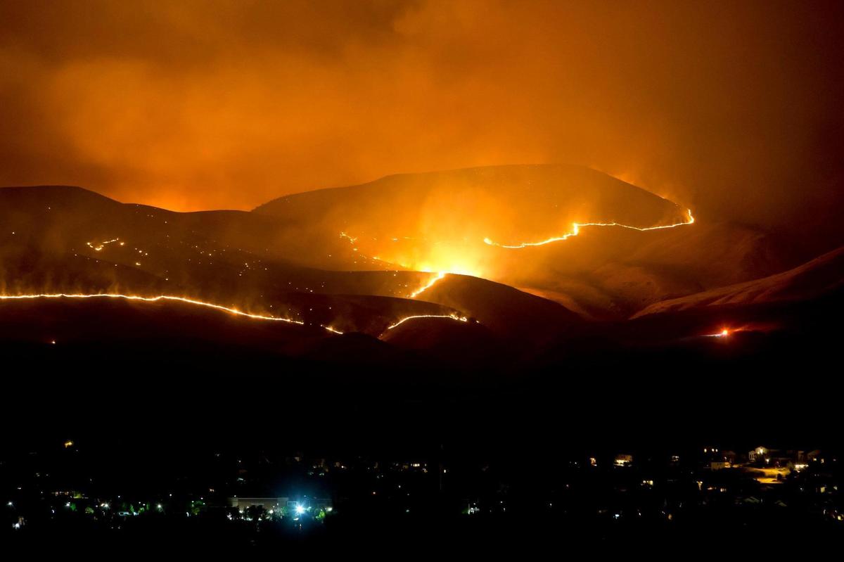 A wildfire that started in the early hours June 30, 2016 near Table Rock moved through the Foothills around the Mesa subdivision east into the Harris Ranch area.