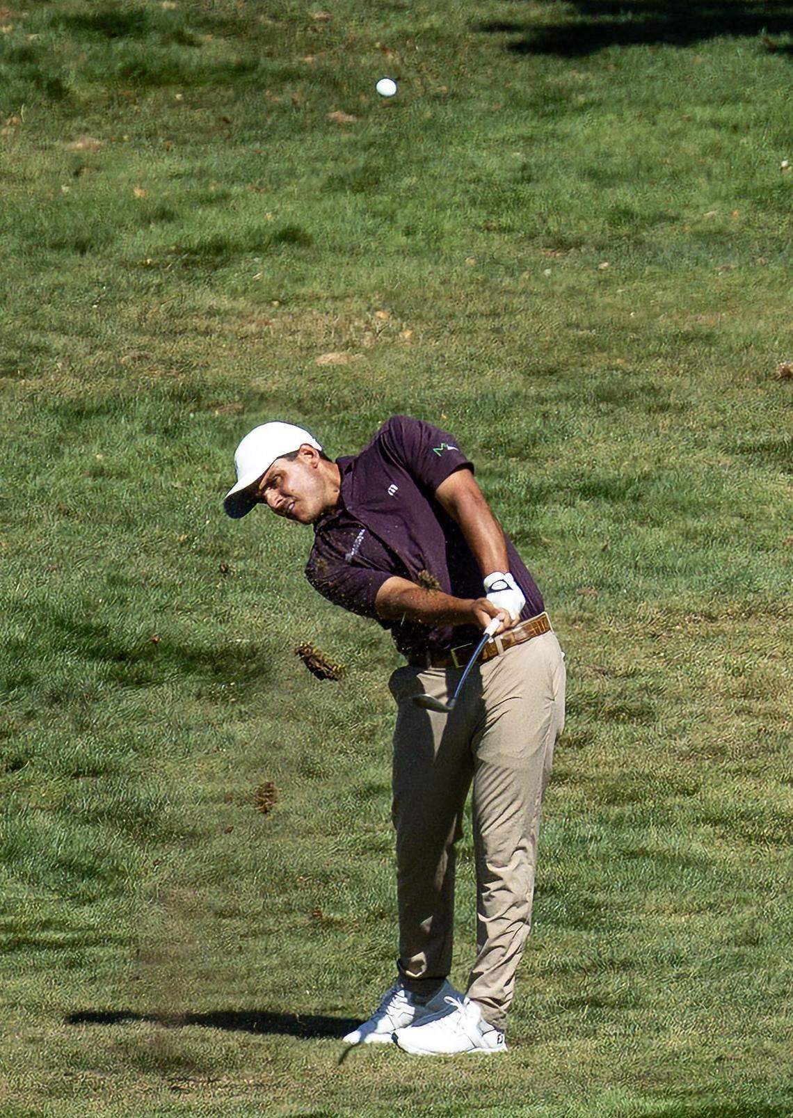 Emilio Gonzalez hits onto the 18th green during the 2025 Albertsons Boise Open at Hillcrest Country Club, Sunday, Aug. 17, 2025.