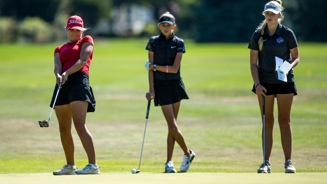 Boise High’s Kelly Goulet, left, missed out on a 5A state title by a single stroke last fall.