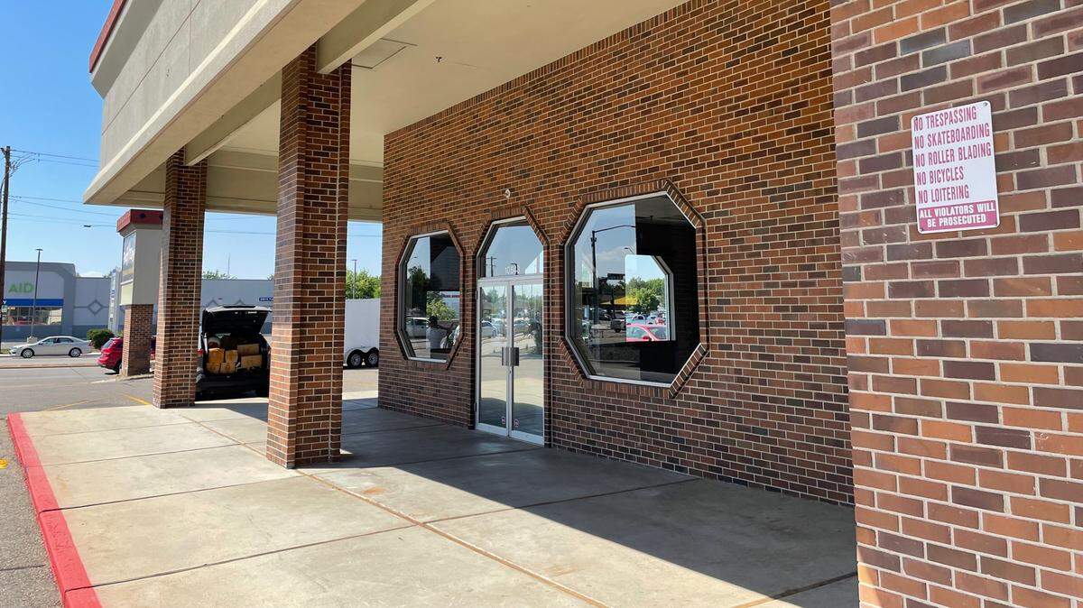 A new pho restaurant is slated to open where the previous one closed.