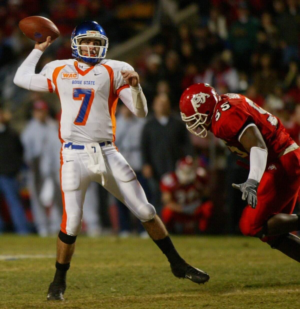Ryan Dinwiddie was Boise State’s quarterback for the Broncos’ first three seasons in the Western Athletic Conference. He led them to back-to-back undefeated conference seasons in 2002-03.