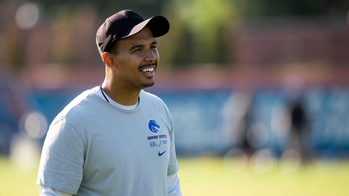 Former Southern Utah head coach Demario Warren joined Boise State’s staff as cornerbacks coach in January 2022.