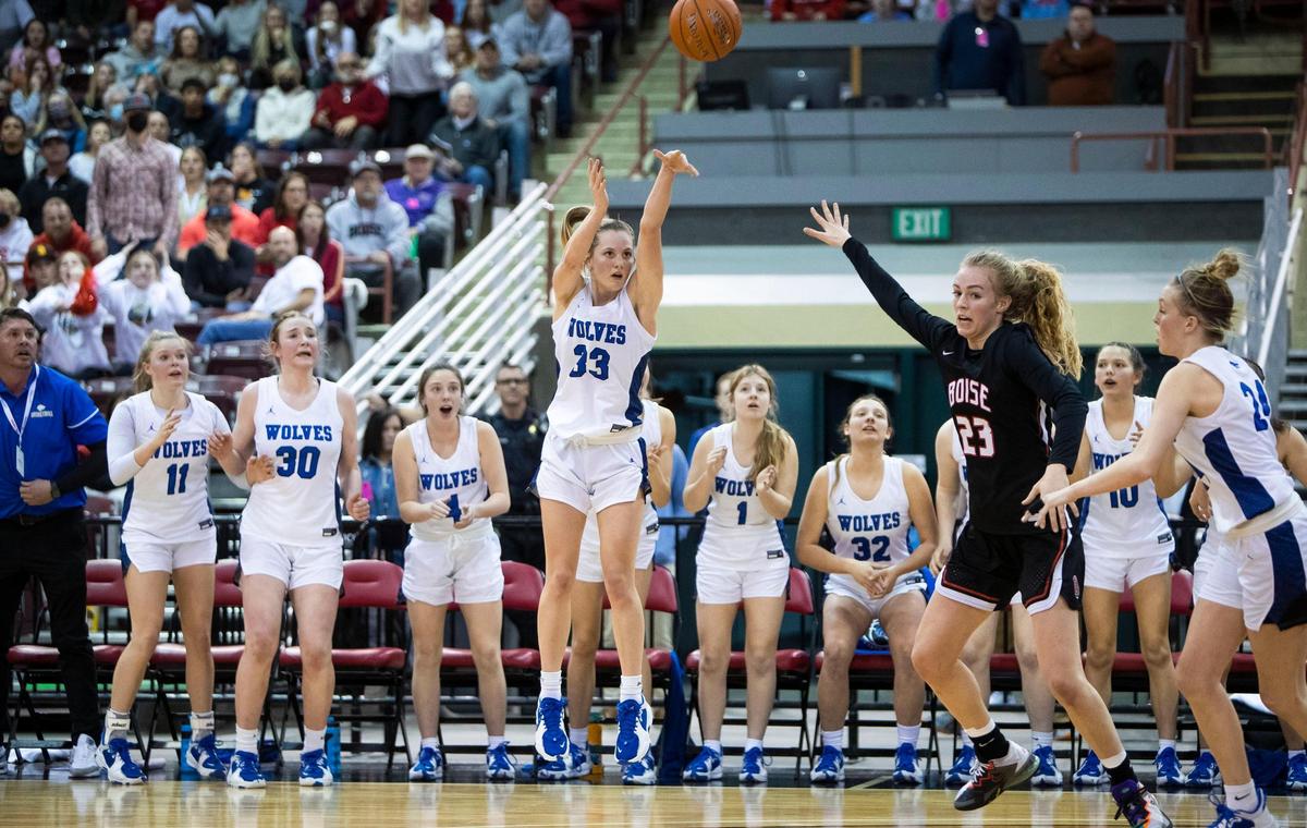 Timberline’s Lauren McCall hits the game-winning 3-pointer in the Wolves’ 36-35 win over Boise in last year’s 5A girls basketball state championship game.
