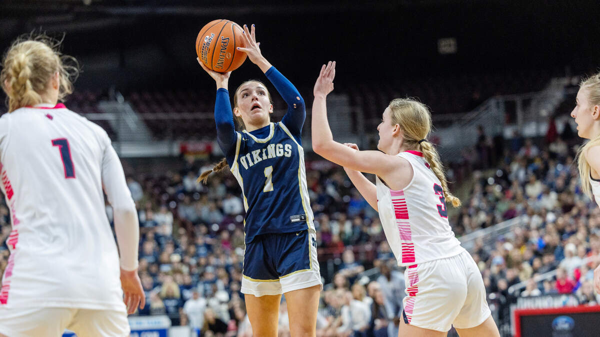 Middleton junior Zoey Blackwell shoots during the 5A state girls basketball championship game against Pocatello last season at the Ford Idaho Center in Nampa.