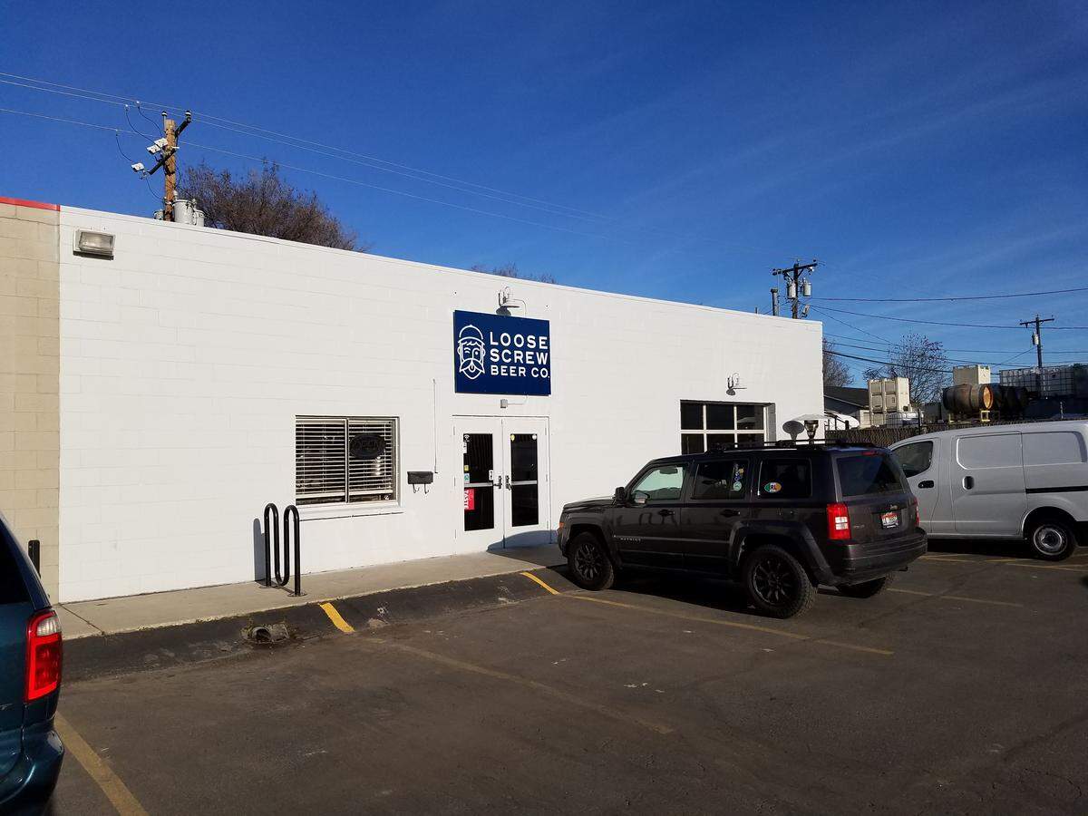 Loose Screw Beer Co. has taken over the former Bella Brewing space in Garden City.