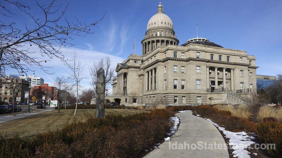 A bill in the Idaho Legislature would protect the licenses of doctors, nurses and pharmacists who prescribe or dispense unproven medications for COVID-19.