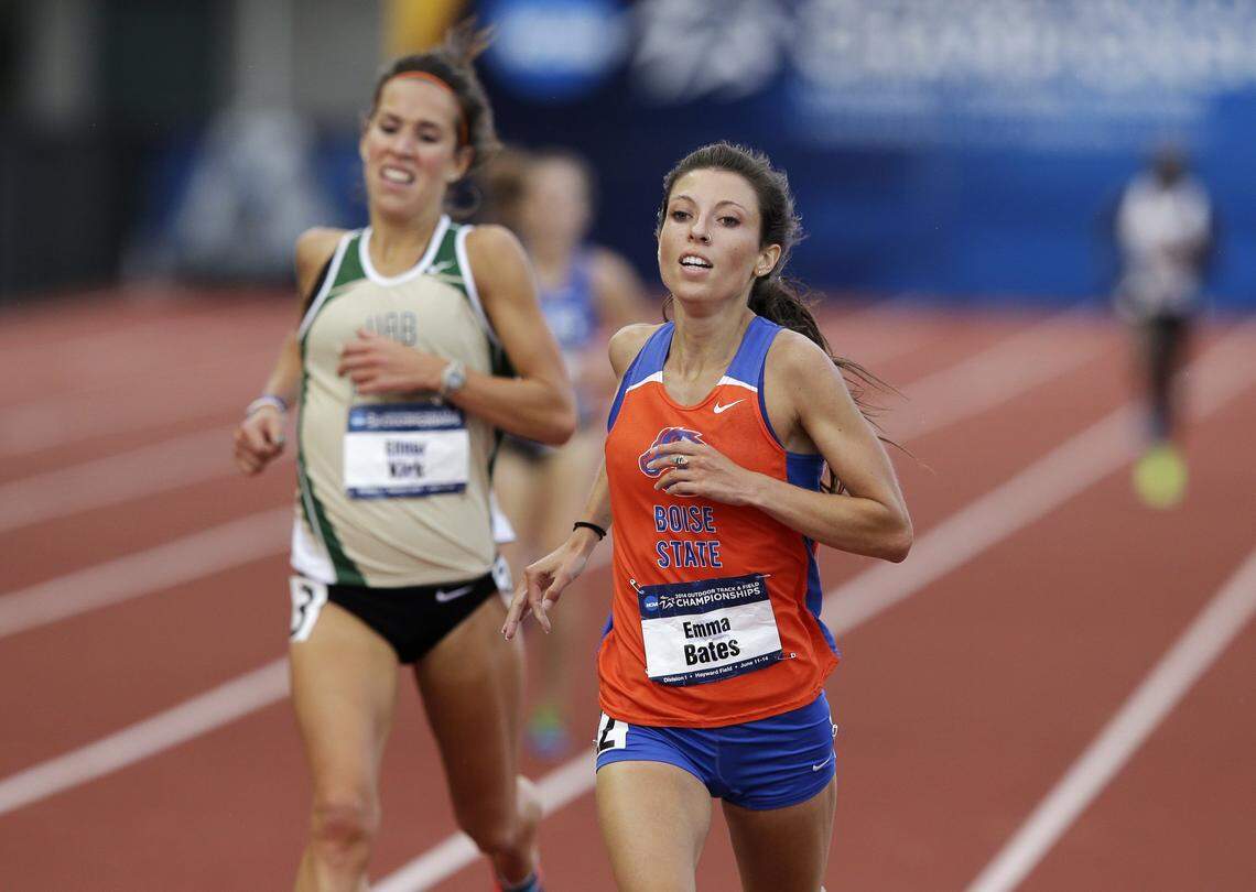 Boise State’s Emma Bates, right, won the women’s 10,000 meters at the NCAA outdoor track and field championships in 2014.