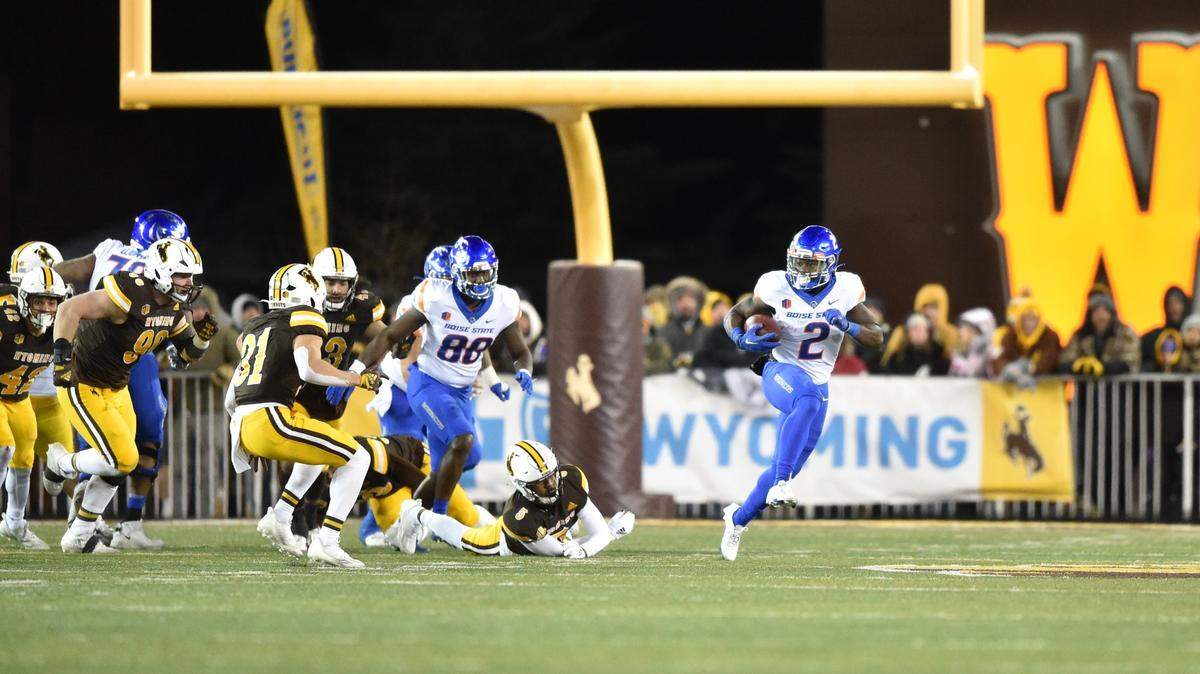 Boise State running back Ashton Jeanty carries the ball at Wyoming last weekend. The freshman finished the Broncos’ 20-17 win with 91 rushing yards.