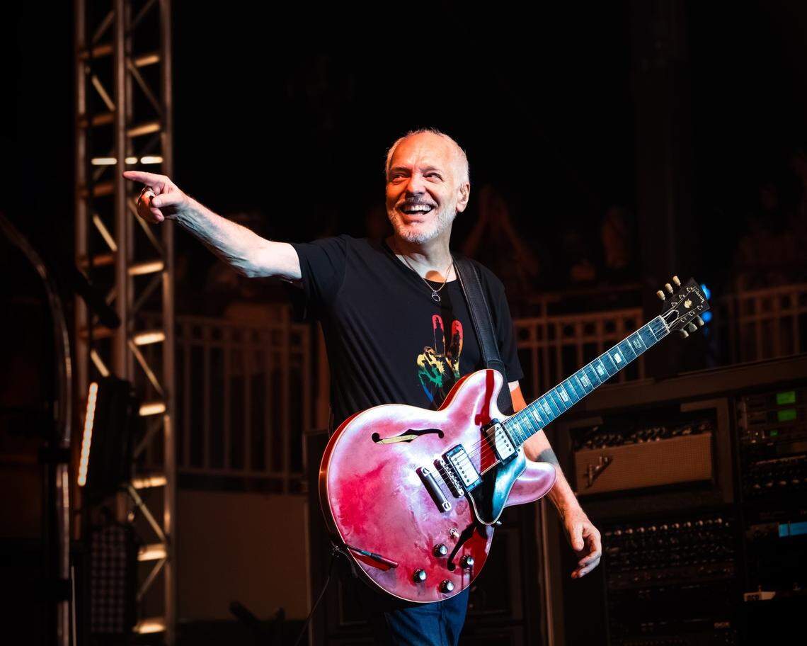 Peter Frampton is on his “Let’s Do It Again!” Tour in 2025.