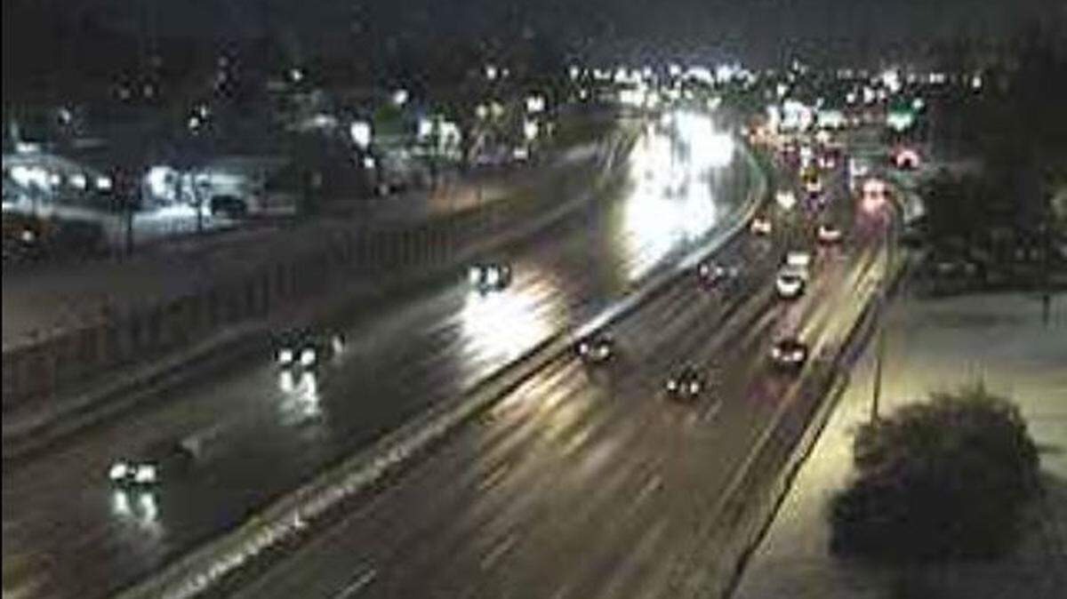 Traffic along the I-184 Connector at 7:16 a.m. Monday, as captured by an ACHD traffic camera.