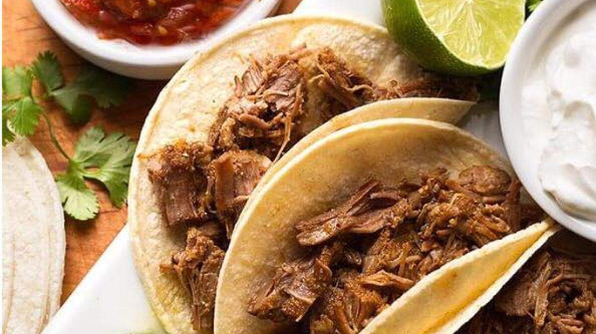 Andrade’s aims to serve “delicious and exotic Mexican dishes in a beautiful setting,” owner Javier Andrade tells customers in the restaurant’s menu.