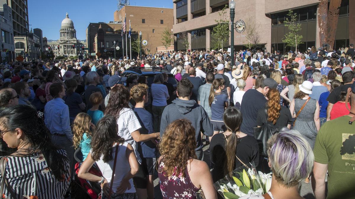 Hundreds of Treasure Valley residents gathered at City Hall on Monday to support the refugee community and the victims of the mass stabbing in Boise on Saturday.