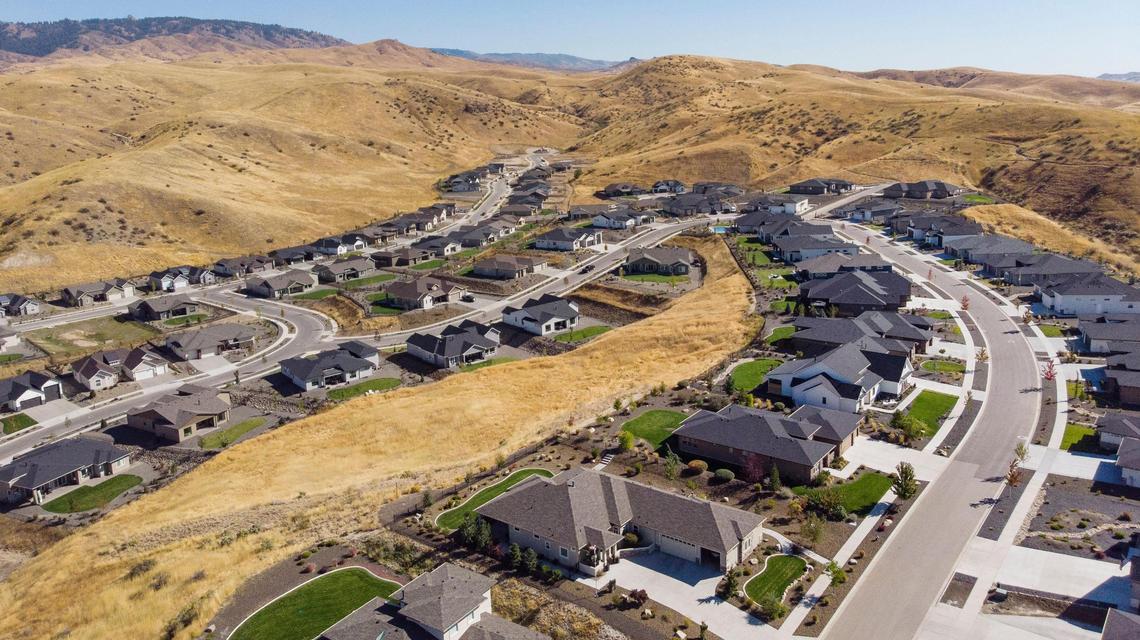Avimor has been developing in unincorporated Ada and Boise counties. Grass lawns are limited in the community, with xeric and firewise landscaping encouraged.
