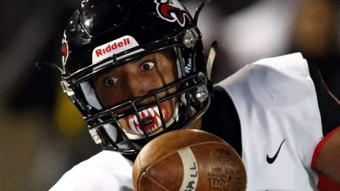 Safety Seyi Oladipo announced his verbal commitment to the Boise State football team on Twitter on Friday afternoon.