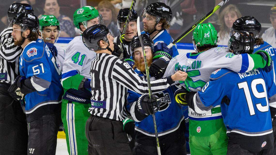 Scuffles after the whistle were a common theme in Game 1 of the Kelly Cup finals between the Idaho Steelheads and Florida Everblades on Saturday night at Idaho Central Arena.