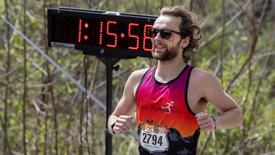 ‘You can do hard’: Thousands of runners take on the 48th Race to Robie Creek