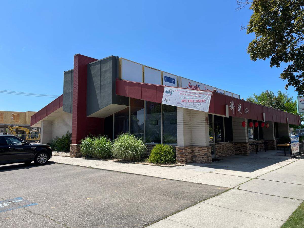 Although signage is still on the building, Sushi Joy Asian Cuisine has closed.