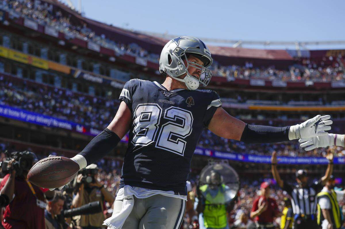 Dallas Cowboys tight end Jason Witten celebrates his touchdown Sunday t