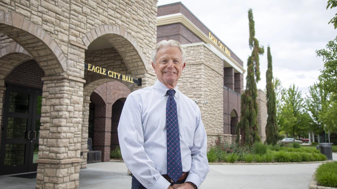 How much does Eagle pay its workers? Search our employee database