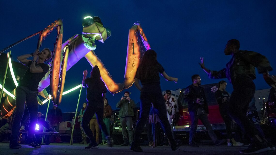 Meet Treefort’s Barry Ro Mantis: He’s 18 feet tall, loves to dance and could lose his head