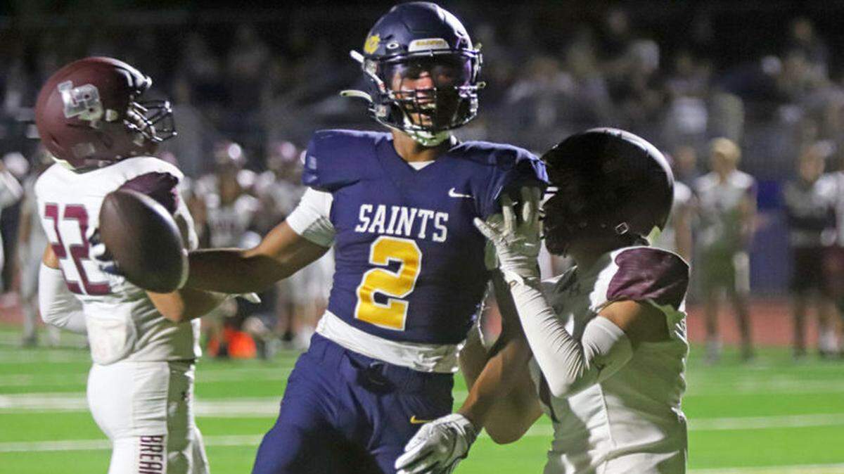 Crean Lutheran wide receiver/defensive back Ty “Buck” Benefield verbally committed to Boise State on Wednesday. He expects to play safety for the Broncos.