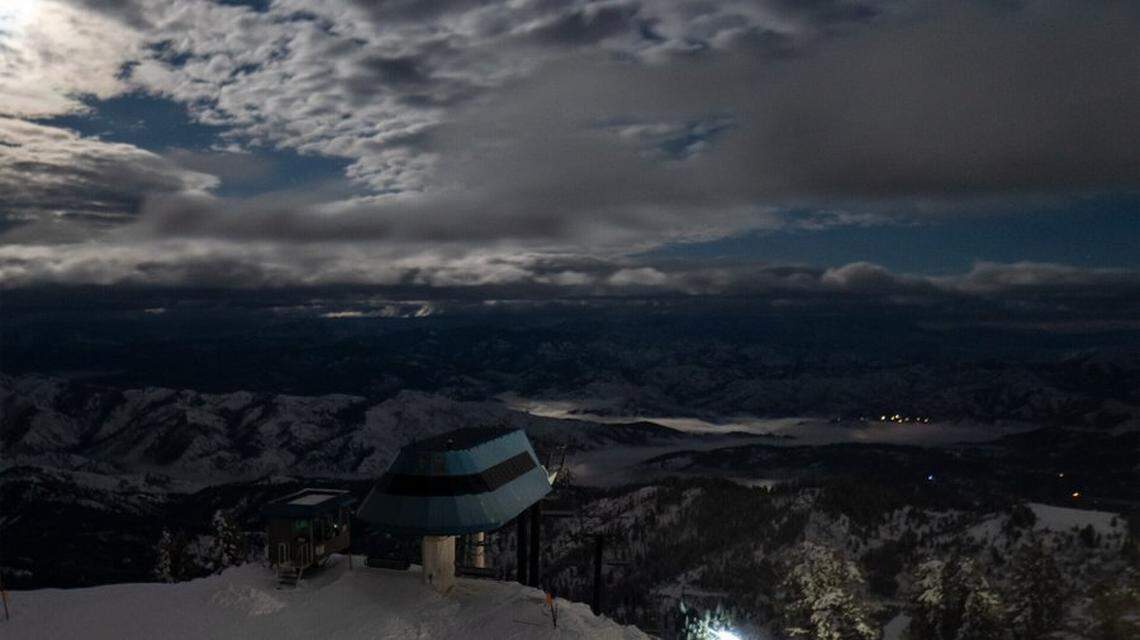 The weather forecast called for overnight clouds and fog Wednesday night into Thursday morning near Bogus Basin Mountain Recreational Area. The ski area reported 4 inches of new snow in the past 24 hours, including 3 inches that fell Wednesday after 5 p.m.