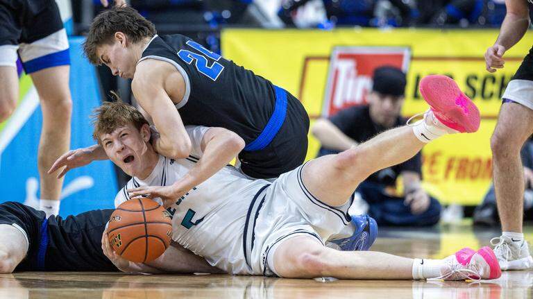 PHOTOS: First Round of the 6A state boys basketball tournament