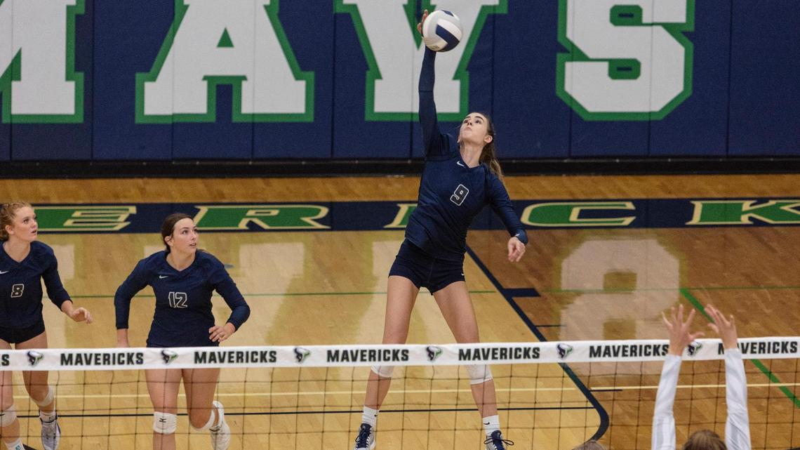 Oregon commit Alex Acevedo and the Skyview Hawks are the team to beat in the 4A Southern Idaho Conference this season, according to a poll of the league’s coaches.