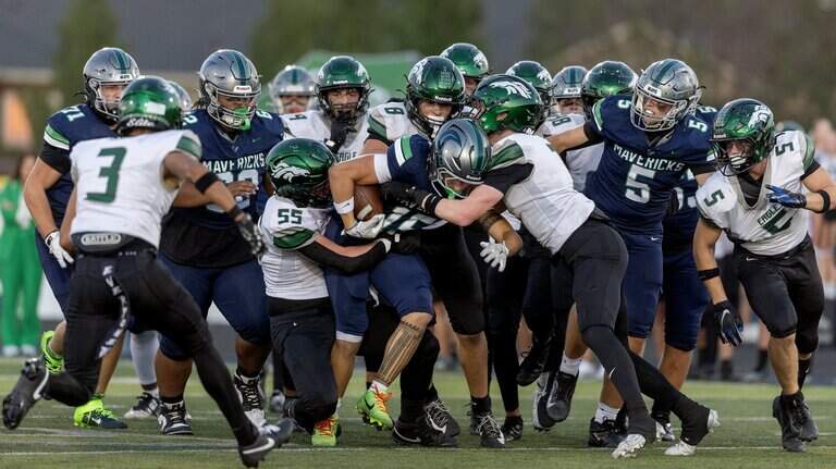PHOTOS: Eagle at Mountain View varisty football