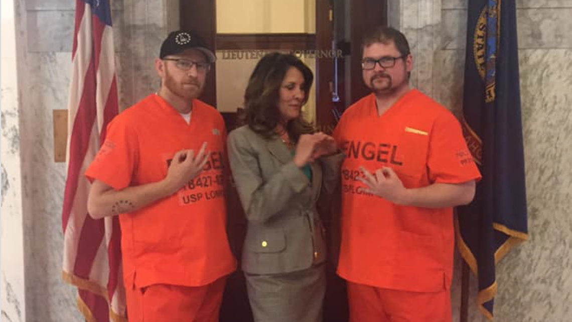 Lt. Gov. Janice McGeachin facing public condemnation over photo with 3 Percenters